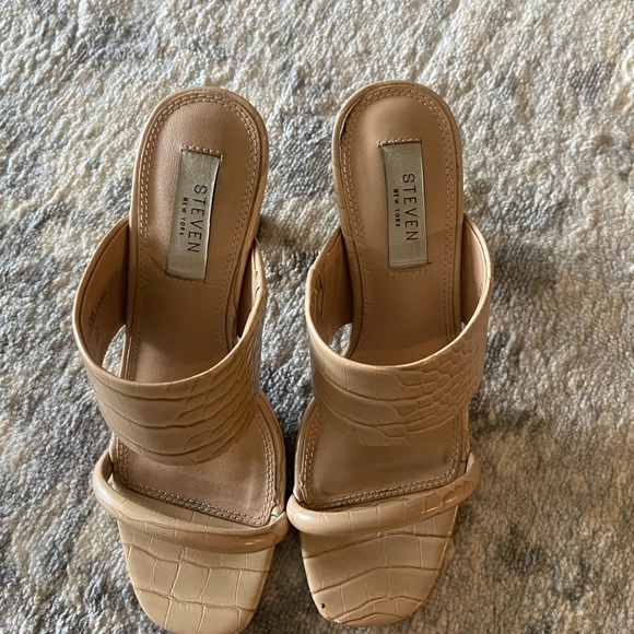 Steven New York Jive Croc Embossed Slip On Heel Sandal in Nude - Picture 2 of 9